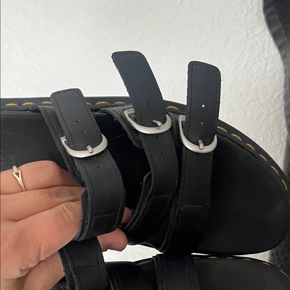 Womans Doc Martin Blaire Slide Sandals, Like New! 11 (43). - Picture 7 of 9